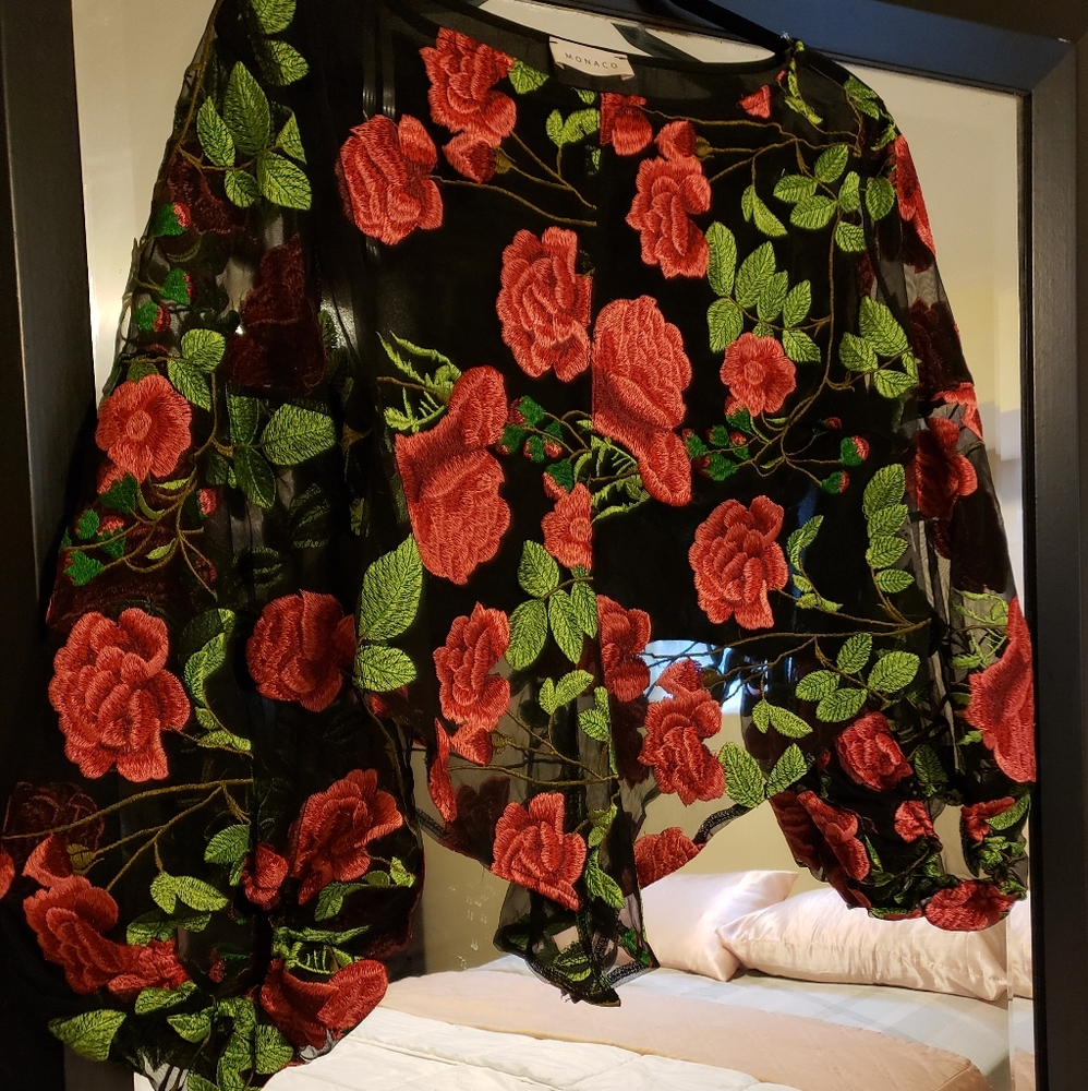 FLORAL SHEER CROP TOP